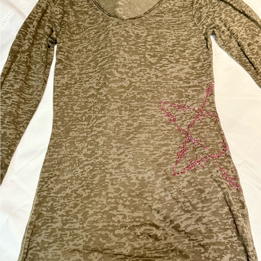 Cowgirl Hardware Long Sleeve Burnout Tee Shirt M Camo Star Bling Rhinestone Top